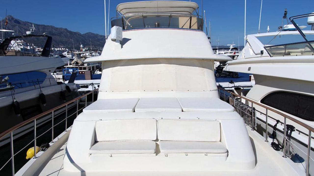 Yacht Our Alissa Botel *